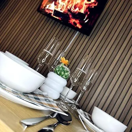 Book Your Stay Near Bailgate The Heart Of Lincoln! Short Let & Longer Bookings Welcome, Weekly And Monthly Offers Burton  Buitenkant foto