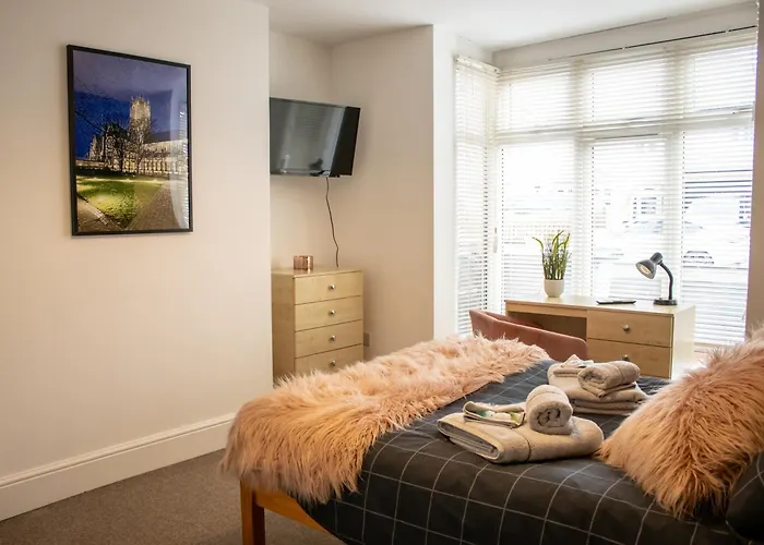 Book Your Stay Near Bailgate The Heart Of Lincoln! Short Let & Longer Bookings Welcome, Weekly And Monthly Offers