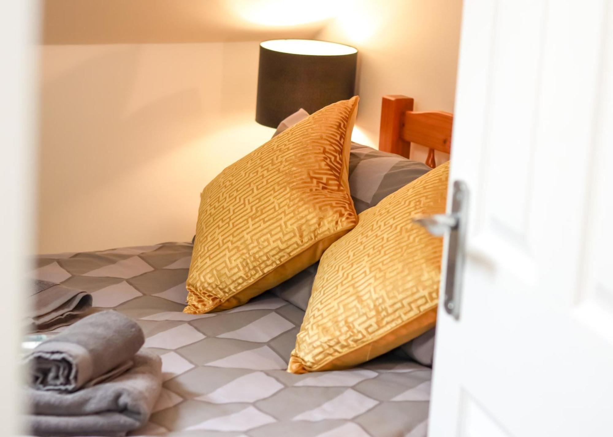 Book Your Near Bailgate The Heart Of Lincoln! Short Let & Longer Bookings Welcome, Weekly And Monthly Offers *
