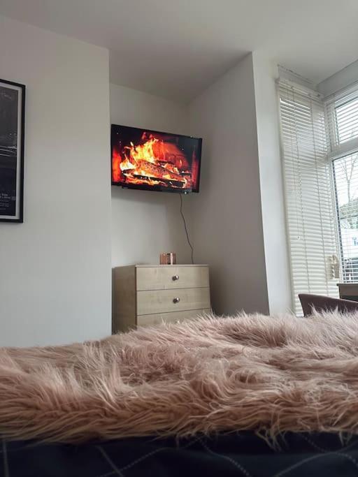 Book Your Near Bailgate The Heart Of Lincoln! Short Let & Longer Bookings Welcome, Weekly And Monthly Offers * Burton (Lincolnshire)