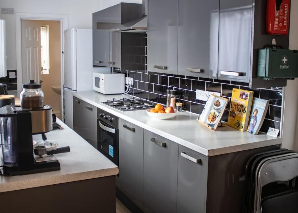 Holiday home Book Your Near Bailgate The Heart Of Lincoln! Short Let & Longer Bookings Welcome, Weekly And Monthly Offers *